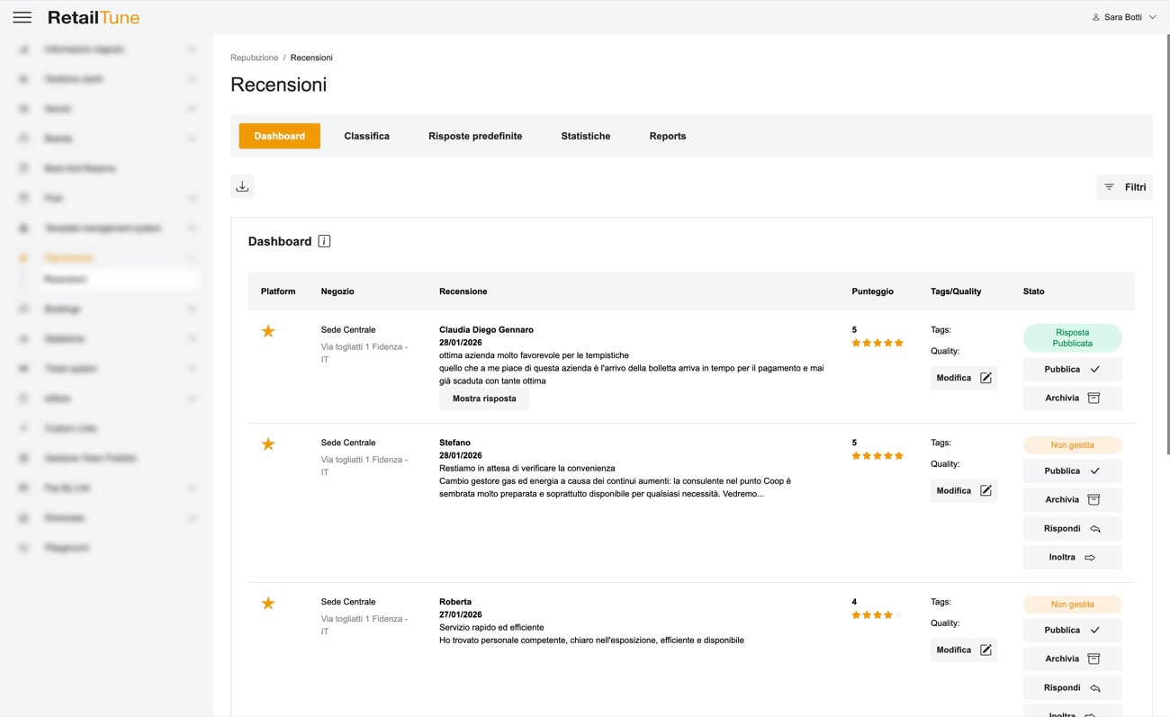 Il pannello recensioni di RetailTune AI: recensioni dei punti vendita con punteggio, tag e stato